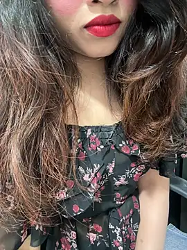 Snapshot of Yours_riya11 chatting on June 24, 7:33 pm Yours riya11 online show from June 24, 7:33 pm