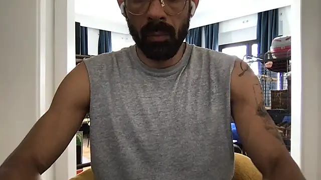Snapshot of omni_fit chatting on May 30, 2:23 pm omni fit online show from May 30, 2:23 pm