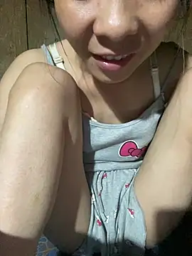 Snapshot of bi_kute9x chatting on June 19, 2:23 pm bi kute9x online show from June 19, 2:23 pm