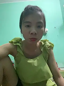 Snapshot of bi_kute9x chatting on June 1, 3:55 pm bi kute9x online show from June 1, 3:55 pm