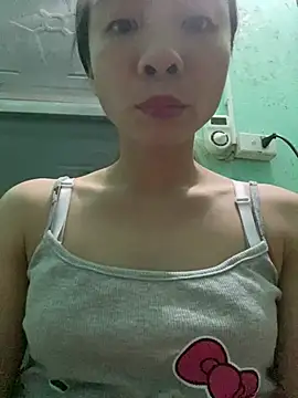 Snapshot of bi_kute9x chatting on June 7, 6:13 pm bi kute9x online show from June 7, 6:13 pm