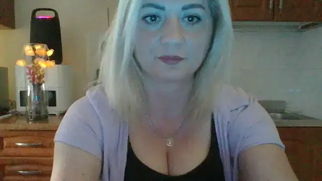 LunaaKiss online show from June 2, 12:49 pm