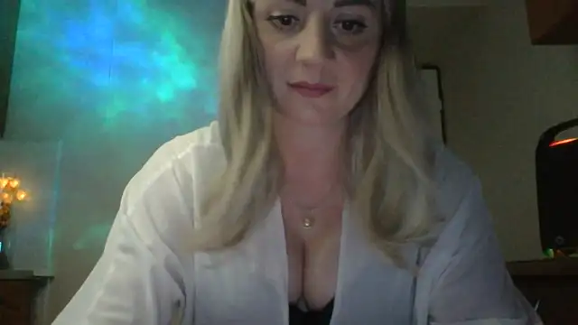 LunaaKiss online show from June 10, 8:32 pm