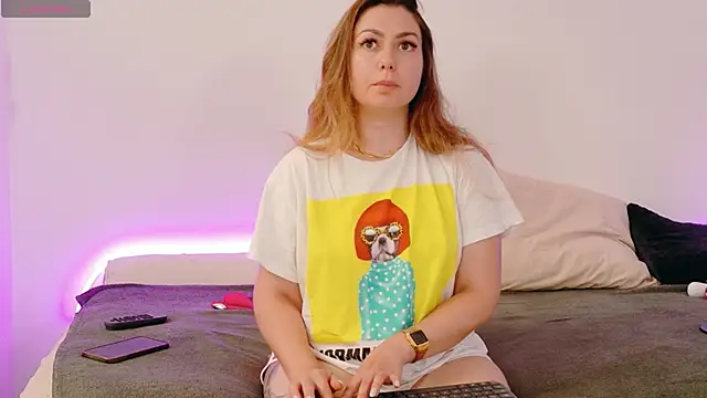LindaWhite  online show from May 27, 3:08 pm
