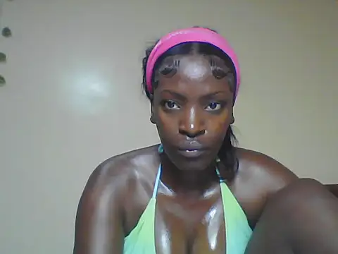 Snapshot of Dark_candy3 chatting on June 7, 9:47 am Dark candy3 online show from June 7, 9:47 am