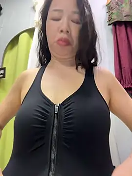 Snapshot of honghong_mother chatting on June 25, 1:03 am honghong mother online show from June 25, 1:03 am
