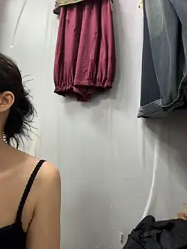 Snapshot of honghong_mother chatting on July 15, 12:28 am honghong mother online show from July 15, 12:28 am
