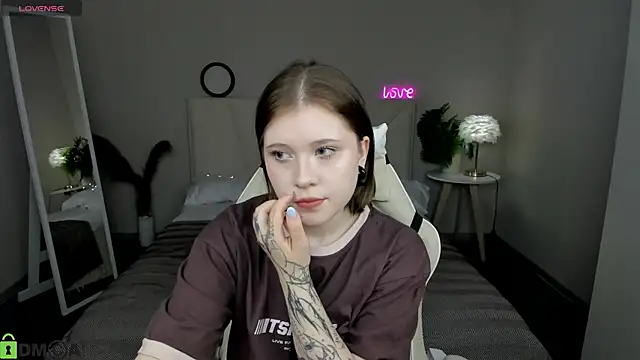 Snapshot of Kylie-Voss chatting on July 8, 2:57 am Kylie-Voss online show from July 8, 2:57 am