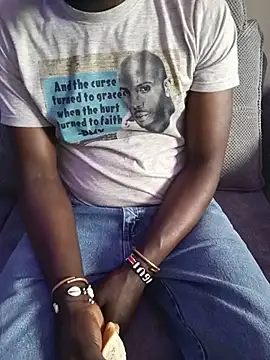Snapshot of Bigblackman25 chatting on July 13, 5:18 am Bigblackman25 online show from July 13, 5:18 am