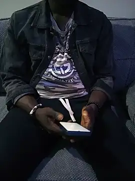 Snapshot of Bigblackman25 chatting on July 7, 8:23 pm Bigblackman25 online show from July 7, 8:23 pm