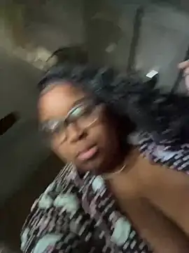 layitinme online show from June 4, 1:38 pm