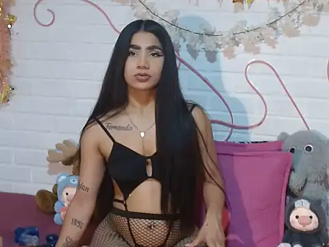 Snapshot of IreneSaez333 chatting on June 27, 4:07 am IreneSaez333 online show from June 27, 4:07 am