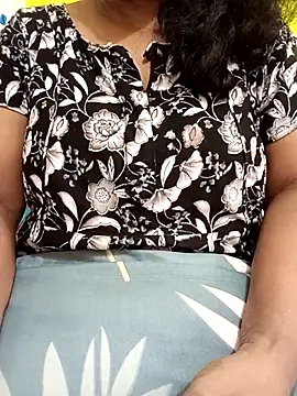 Snapshot of tamil_malluaunty chatting on July 3, 9:16 am tamil malluaunty online show from July 3, 9:16 am