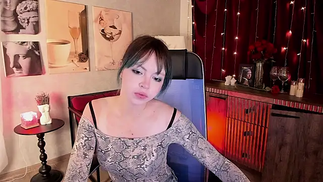 Snapshot of La_lilith chatting on June 5, 1:10 am La lilith online show from June 5, 1:10 am
