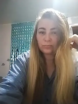 Snapshot of AngelWhite008 chatting on July 13, 9:25 pm AngelWhite008 online show from July 13, 9:25 pm