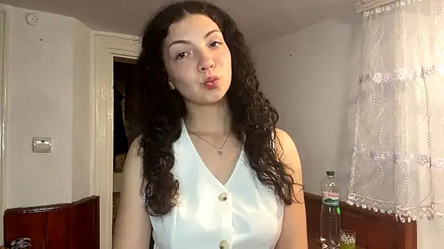 Snapshot of MargyClingingsmith chatting on July 3, 6:58 pm MargyClingingsmith online show from July 3, 6:58 pm