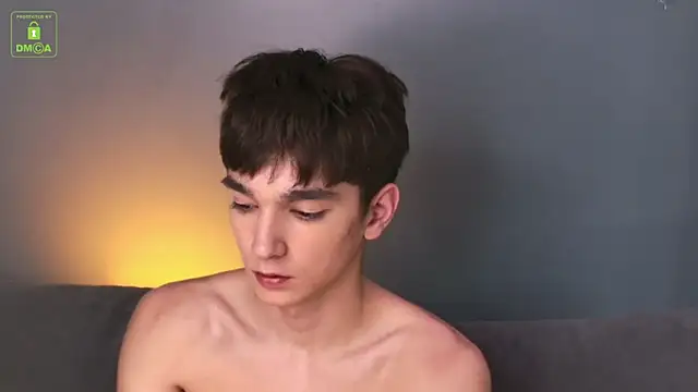 Snapshot of TommParker chatting on May 30, 11:32 pm TommParker online show from May 30, 11:32 pm