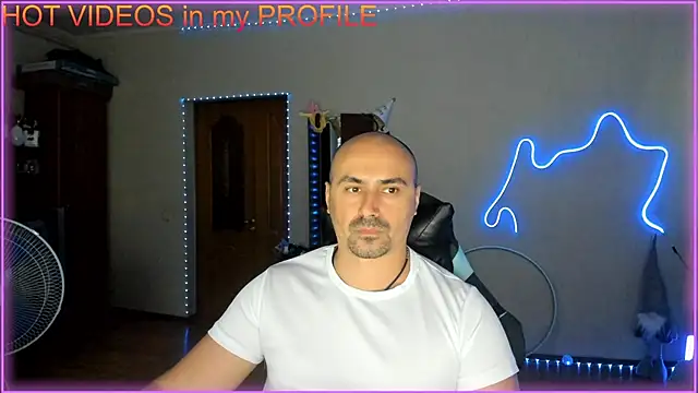 Snapshot of -SexyDaddy- chatting on June 4, 4:22 pm -SexyDaddy- online show from June 4, 4:22 pm
