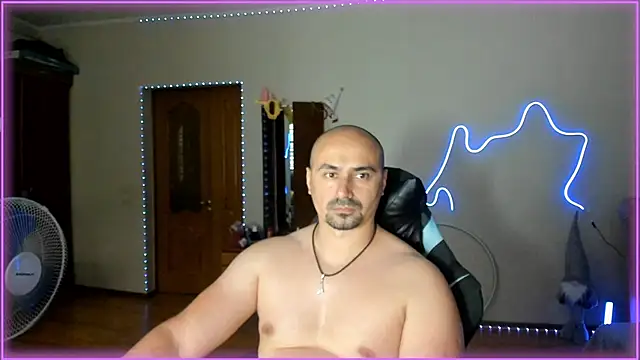 Snapshot of -SexyDaddy- chatting on June 12, 2:59 pm -SexyDaddy- online show from June 12, 2:59 pm