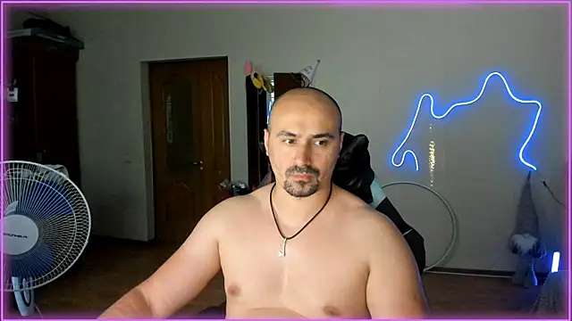Snapshot of -SexyDaddy- chatting on June 15, 4:17 pm -SexyDaddy- online show from June 15, 4:17 pm