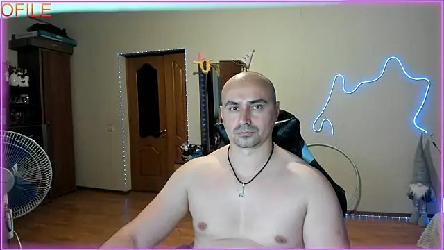 Snapshot of -SexyDaddy- chatting on May 31, 6:09 pm -SexyDaddy- online show from May 31, 6:09 pm