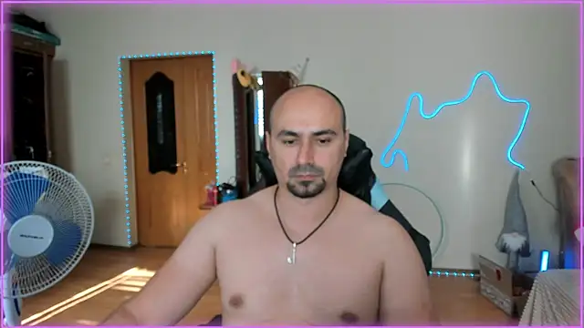 Snapshot of -SexyDaddy- chatting on June 19, 2:01 pm -SexyDaddy- online show from June 19, 2:01 pm