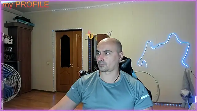 Snapshot of -SexyDaddy- chatting on May 31, 5:51 pm -SexyDaddy- online show from May 31, 5:51 pm