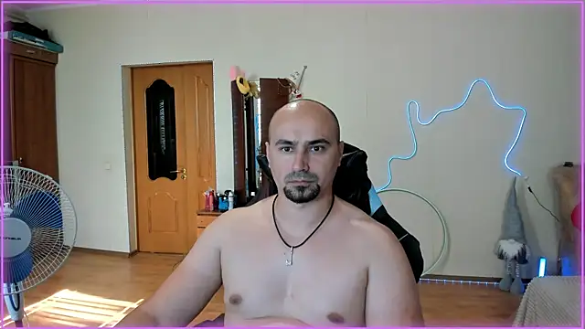 Snapshot of -SexyDaddy- chatting on June 26, 1:39 pm -SexyDaddy- online show from June 26, 1:39 pm