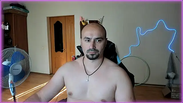Snapshot of -SexyDaddy- chatting on July 1, 2:06 pm -SexyDaddy- online show from July 1, 2:06 pm