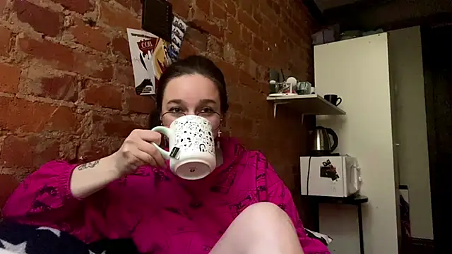 DaliLove online show from May 30, 5:40 pm