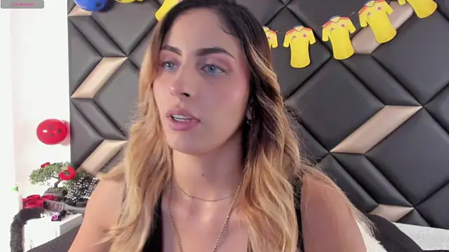 AdrianaHarlow online show from July 9, 5:34 pm
