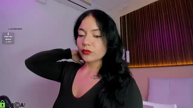 Snapshot of rebecaa_grey chatting on June 12, 2:04 pm rebecaa grey online show from June 12, 2:04 pm