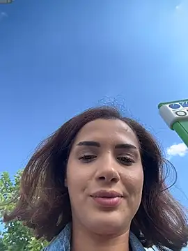 Snapshot of chloenyx chatting on June 2, 2:17 pm chloenyx online show from June 2, 2:17 pm