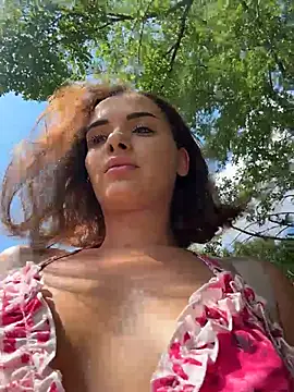Snapshot of chloenyx chatting on June 25, 1:05 pm chloenyx online show from June 25, 1:05 pm