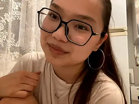 LightMarou online show from June 3, 6:56 pm