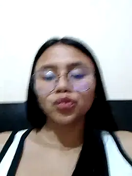 Snapshot of Sofielovee-01 chatting on July 18, 2:09 am Sofielovee-01 online show from July 18, 2:09 am