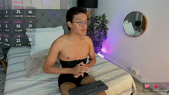 Camilo Santoss online show from June 24, 12:59 pm