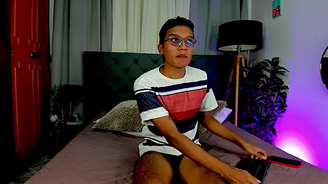 Camilo Santoss online show from June 15, 3:18 am