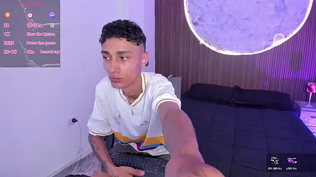 Snapshot of LucasJhonson_ chatting on July 7, 8:23 pm LucasJhonson online show from July 7, 8:23 pm
