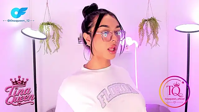  Tinaqueen online show from June 25, 2:44 pm