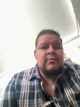 Snapshot of fercho25rv chatting on July 15, 6:37 pm fercho25rv online show from July 15, 6:37 pm