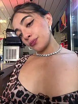 Skinytwin online show from July 10, 8:09 pm