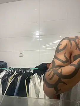 Snapshot of Tatuadomoreno23cm chatting on June 9, 12:44 am Tatuadomoreno23cm online show from June 9, 12:44 am