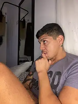 Snapshot of Tatuadomoreno23cm chatting on June 16, 11:05 pm Tatuadomoreno23cm online show from June 16, 11:05 pm
