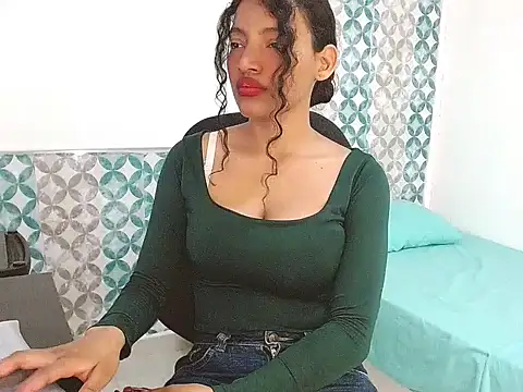 Snapshot of Isabellacarson chatting on June 1, 4:50 pm Isabellacarson online show from June 1, 4:50 pm