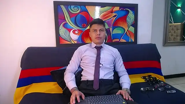 AquilesTaylor online show from June 12, 12:36 pm