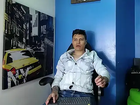 AquilesTaylor online show from June 22, 1:08 pm