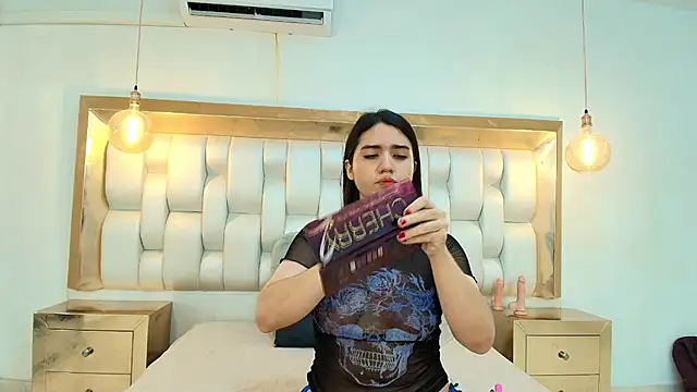 LizzyRaven online show from June 27, 11:38 am