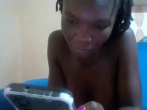 Snapshot of Skylark612 chatting on June 18, 4:11 am Skylark612 online show from June 18, 4:11 am