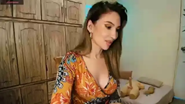 Snapshot of Girl_Glamourtt chatting on June 23, 5:00 pm Girl Glamourtt online show from June 23, 5:00 pm